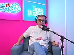 Letizia Fulkers, sente esse orgasmo intenso com as tetas oleadas?