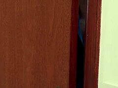 메이드 보스 딸 보지 핥아 흥분 남편 롤플레이