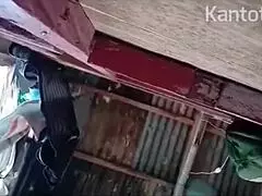 I sekritly climed on mare while her mister is at werk