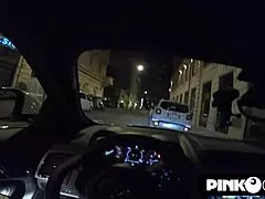 O que rola quando milf curvilínea se joga em putaria com brinquedos na noite louca em Roma?