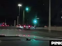 O que rola quando milf curvilínea se joga em putaria com brinquedos na noite louca em Roma?