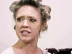 Busty Lesbian Matures Lick Pussy to Orgasm - Syren De Mer Dee Williams