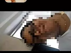 wow, that viejita and joven are getting naughty together 🇨🇴