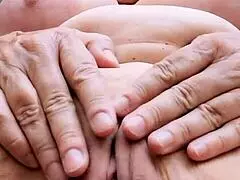 Cicis nagyi fehérneműben csábít éhes puncival