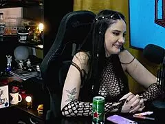 Victoria Camargo Shows Body, Ruan Takes Her Sensually