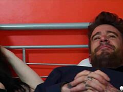 Milf tetona tatuada en sesión hardcore con Luke - agedlove polvo rápido montando