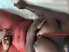 Stepmom and stepdaughters in lesbian threesome with strapon.