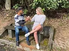 이 밀프가 말하길 숲에서 내 항문 박아