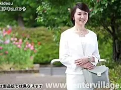 Yumi Hiroe's intriguing first married woman shoot