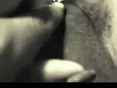 Madrasta tarada esfrega buceta molhada 😏