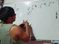 26-letnia milf żąda lekcji i łapie creampie