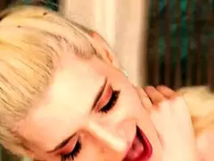 laid couple meet in the solarium 😏