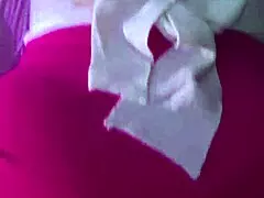 팬티 옆으로 젖혀 업스커트 거칠게 박고 큰 엉덩이에 다중 사정 폭발!