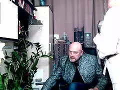 Movie about elderly secretary's pussy elasticity filming