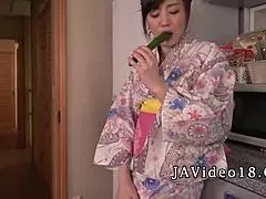 Is Ryouka Shinoda going insane in her solo toy demo?