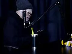 oruan n�o faz seu tipo j� beijou famoso come�ou a putaria no nude e quer transar com dois homens bi - flor de damiana watch on sheer red