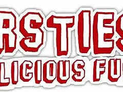 Heiße 19-Jährige Münchnerin Lässt Sich Beim Masturbieren Filmen