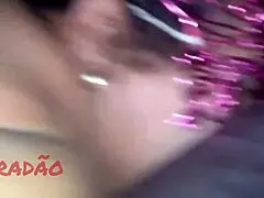 Porra no cuzinho features mature latina with big tits and ass worshiping