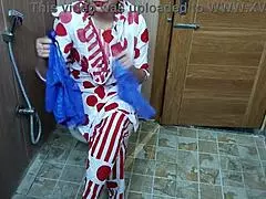 Hindi teen stepson sneaks up on stepmom as she changes clothes in the room, and she enjoys it with Hindi audio.