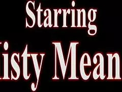 Maćeha ulazi u krevet da izrazi zahvalnost