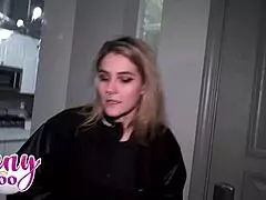 아달린드 그레이가 교수와 성적 향상 위해 열심히 일해