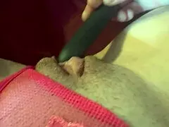 מילף איטלקית ציצים גדולים ארטמיזיה לאב נוהגת ומציגה ציצים ופטמות ברכב