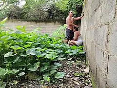 Casi Nos Descubren Follando A Vecina Mexicana Al Aire Libre Con Sus Grandes Tetas Y Culo En Posiciones Varias Hasta Creampie Y Facial