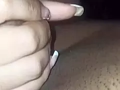 Чукам вкусната манда на стъп-сестрата си и свършвам в устата ѝ