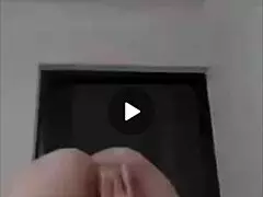 Doña mary looks great in rich leggings