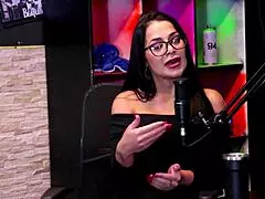 Aprendeu A Gravar Pornô Tem Os Ângulos Corretos Teve Que Aprender A Fuder Melhor E Precisa Saber O Nome Das Posições - Guilherme Filmmaker Pornô Watch On Sheer Red