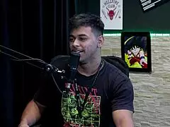 Aprendeu A Gravar Pornô Tem Os Ângulos Corretos Teve Que Aprender A Fuder Melhor E Precisa Saber O Nome Das Posições - Guilherme Filmmaker Pornô Watch On Sheer Red