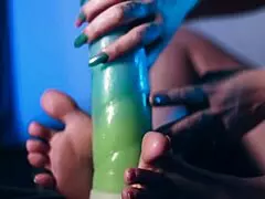 Gorgeous Marilou is back for evol feet worship and hot masturbation with the queen