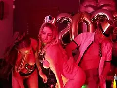 Watch this simp American milf get freeused in New Year's threesome!