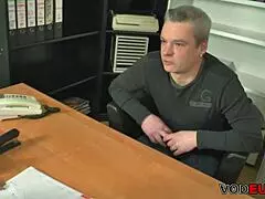 Petite Deutschen Reifen Saugt Und Fickt