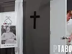 Tattooed gilf ruby gets cum-soaked by jayden 😈