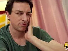 Adam kız arkadaşını sikerken onun erkek arkadaşı ağlıyor