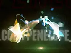 Милфа показва естествени цици и задник на улица в Канкун ексхибиционизъм