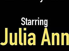 Julia Ann želi tvoj kruti kurac u intenzivnom POV pušenju
