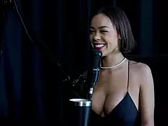 Alice Vasconcelos shines in her best private chat moments on sheer red.