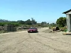 Slut MILF berambut merah Audrey Hollander dikongkek luar rumah pakai stoking lingerie