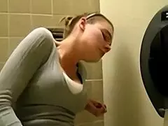 Mommy quickly cums in the toilet during amateur orgasm