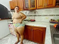 Latina viral escandalo follada en la cosina