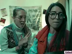 Nerd Babe Scissoring with Lesbian Bff