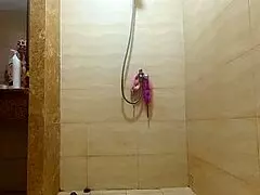 shower voyeur camera captures regina noir washing and rubbing with oil