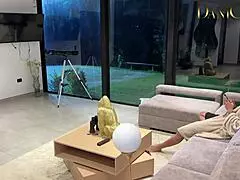 Me follo fuertemente a mi mejor amiga pelirroja 😈