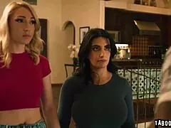Sarah Arabic And Lily Labeau Letting Sarahs Husband Isiah Maxwell Fuck Them Both For Him To Sign The Divorce Papers