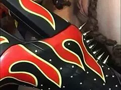 White girl with big booty gets rimmed after twerking and cock teasing, flashing butthole in horny interracial foreplay with european couple, pawg milf ass eating huge dick