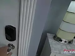 Morena peituda Carmen Valentina punheta e buceta arrombada em grupo