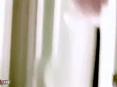 Becca Blossoms bagi anak tiri hisap dan pancut!