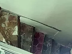 Arab MILF fucks the computer technician, she moaned.